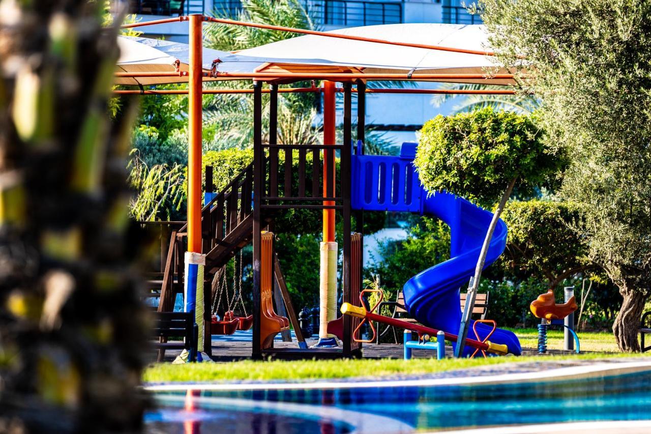 Thalassa Beach Family & Waterpark Resort Vokolidha Exterior photo