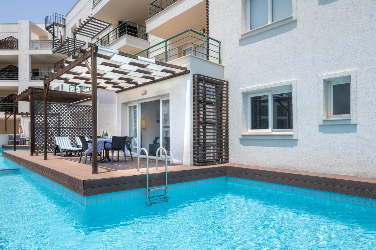 Thalassa Beach Family & Waterpark Resort Vokolidha Exterior photo